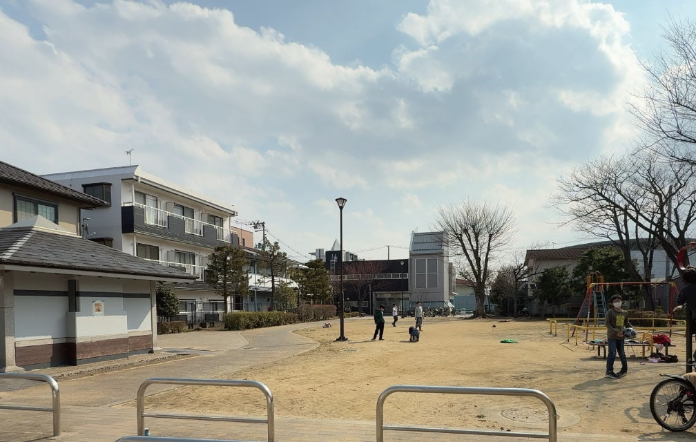 連坊あづま公園